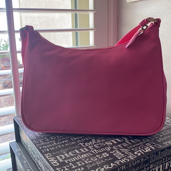 Kate Spade nylon shoulder bag in the color watermelon - Picture 3 of 7